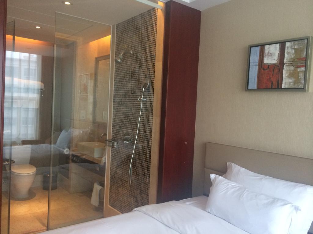 Shenzhen Baoan Royal International Hotel エクステリア 写真